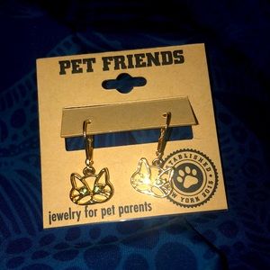 Pet Friends Gold w/Emerald Eyes Kitty 🐱 Cat Short Dangling Earrings NWT